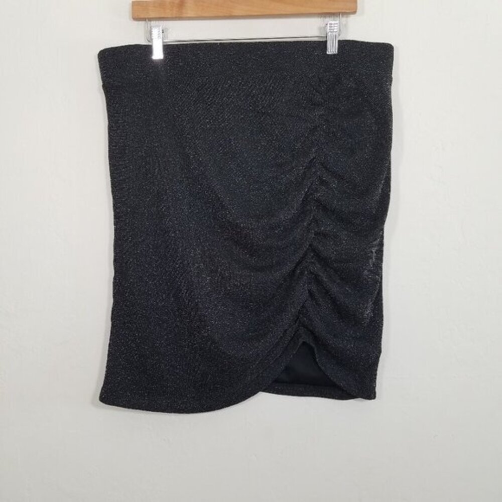 Torrid Pull-On Skirt Black/Silver Size 2